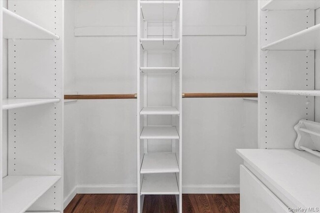 Building Photo - 20 Alex Ln