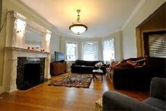 Building Photo - Renovated Brookline 3 Bed/2 Bath Duplex in Washington Square on Addington Rd.  Sept 1st, NO FEE
