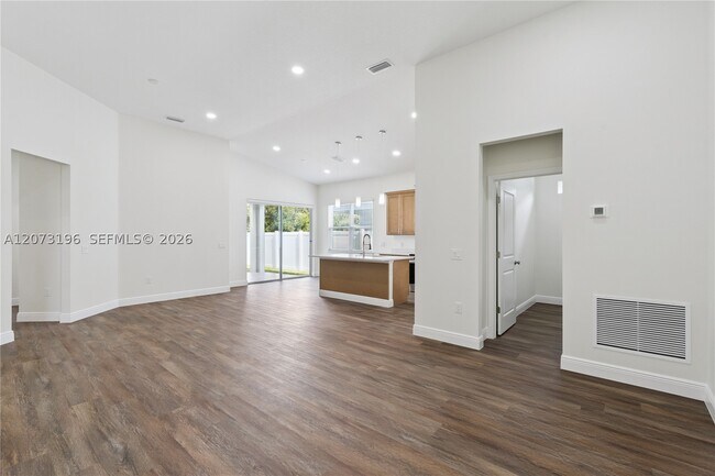 Building Photo - 1296 Moselle Ave