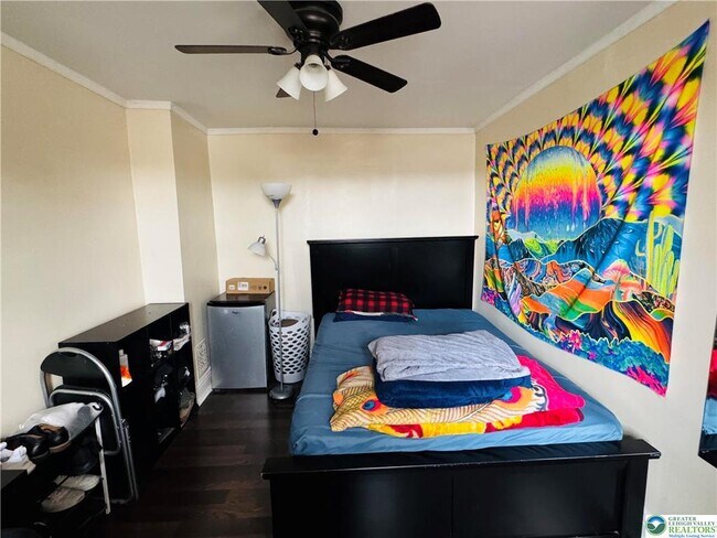 Building Photo - 1523 W Chew St