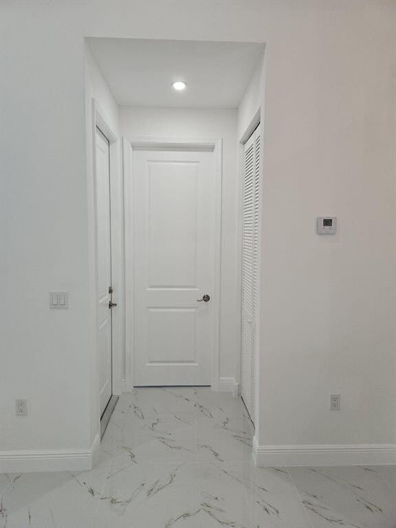 Building Photo - 6490 W Park Ln