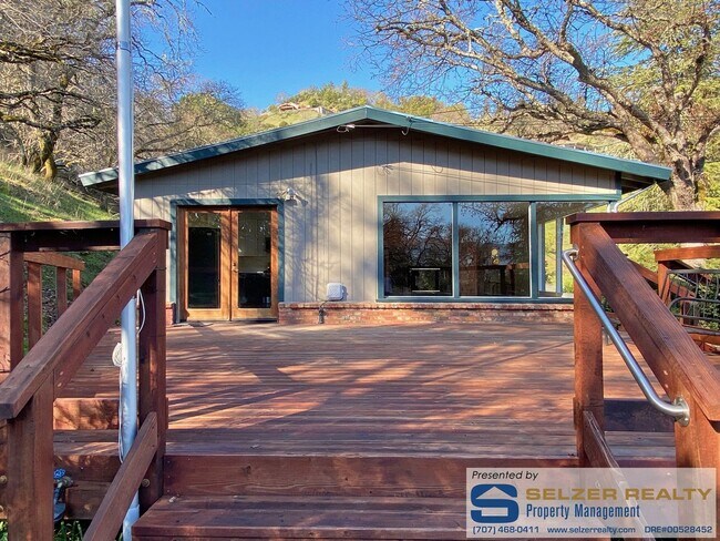 Building Photo - 293 Toyon Rd