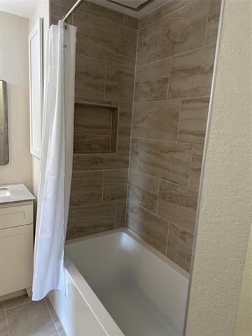 Building Photo - 8600 Coppertowne Ln