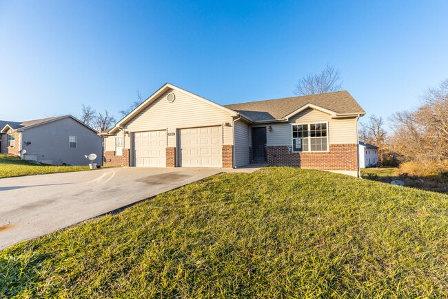 Primary Photo - 941 Ashley Dr