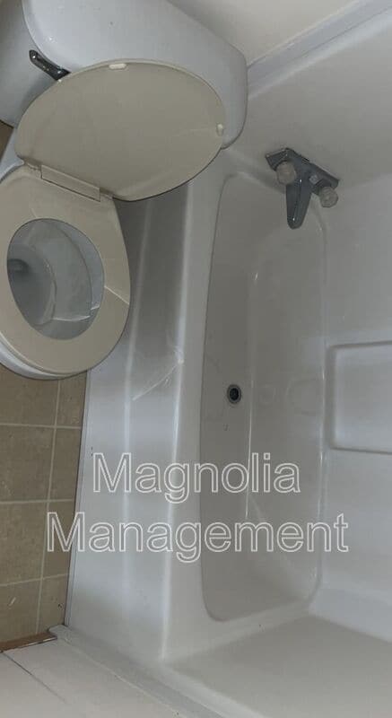 Building Photo - 1096 Tollie Weldon Rd