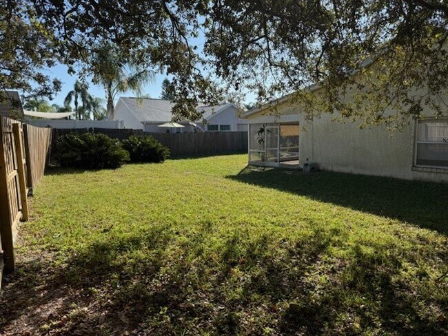 Building Photo - 5922 Phyllis Lou Cir