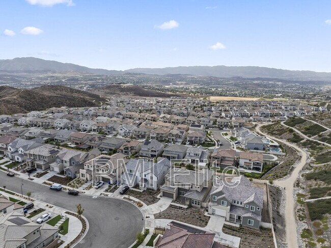 Building Photo - 28649 Windbreak Tr