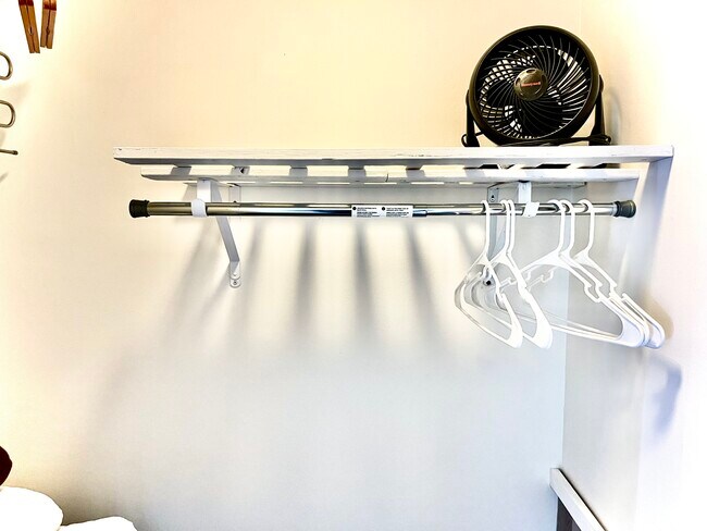 Building Photo - 1809 Crooked Pine Dr