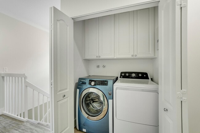 Building Photo - 2052 Tarpon Lake Way