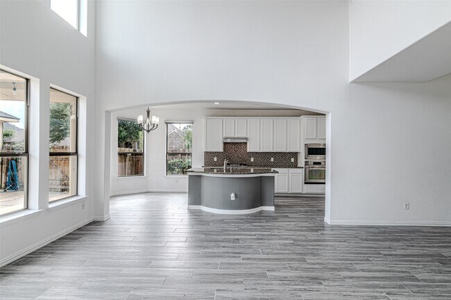 Building Photo - 6219 St Rosalia Dr
