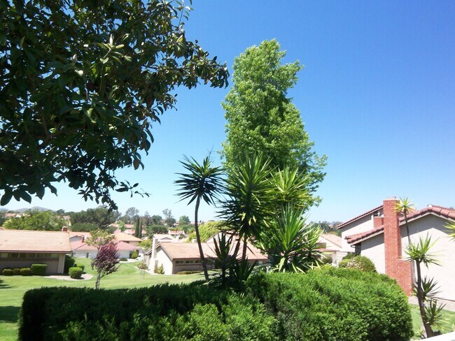Building Photo - Charming Single Level 2br/2Ba Condo In Oak...