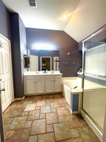 Building Photo - 10500 Stone Falls Ln
