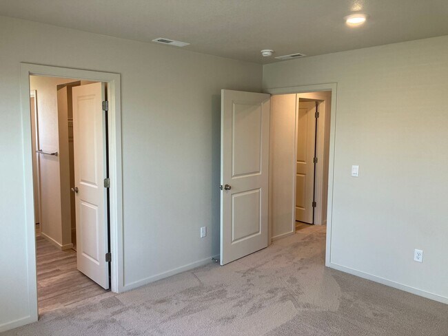 Building Photo - Brand New Three Bedroom Home in East Park Village!