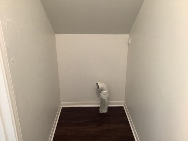 Building Photo - 13318 Hilltop Cir