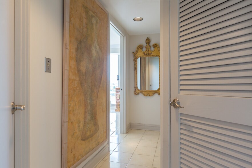 Building Photo - 1275 25th St NW