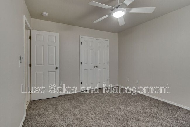 Building Photo - 1736 W Palm Pl