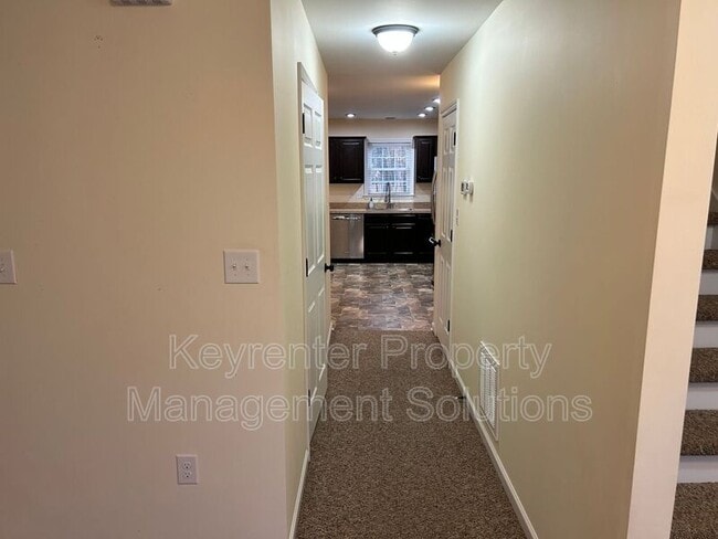 Building Photo - 107 Oakstone Run