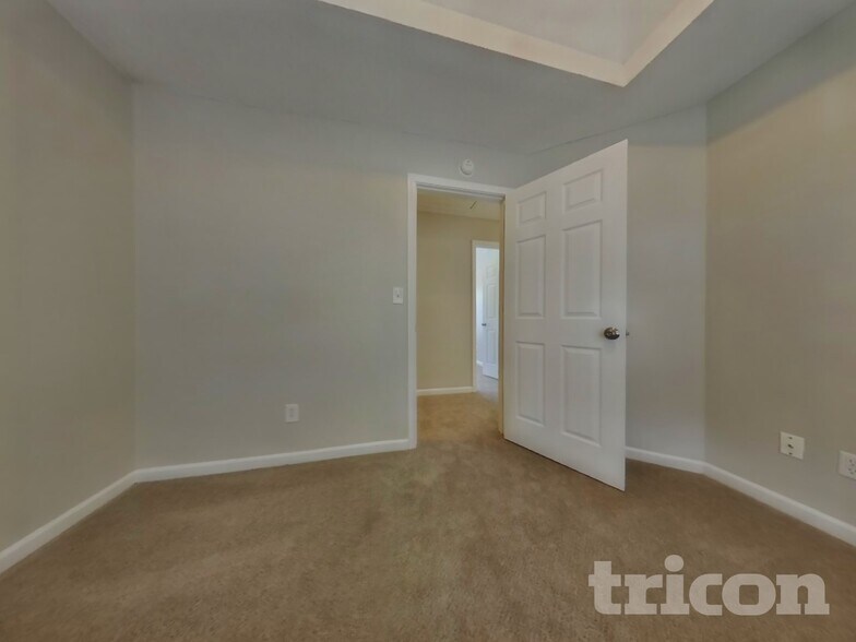 Building Photo - 5873 Cobalt Dr SW