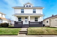 Building Photo - 2824 Dwight Ave