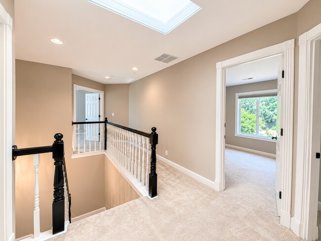 Building Photo - Light-Filled 3 Bedroom Retreat with Waterfall & Fully Fenced Yard