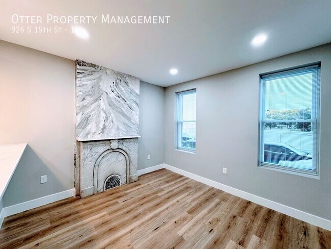 Building Photo - 926 S 15th St