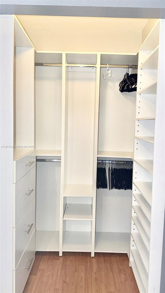 Building Photo - 637 SW 3rd St