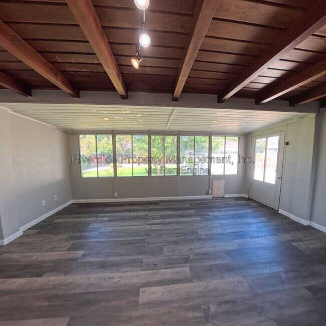 Building Photo - 4025 Terracina Dr