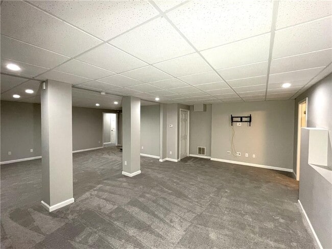 Building Photo - 655 Huntwick Pl