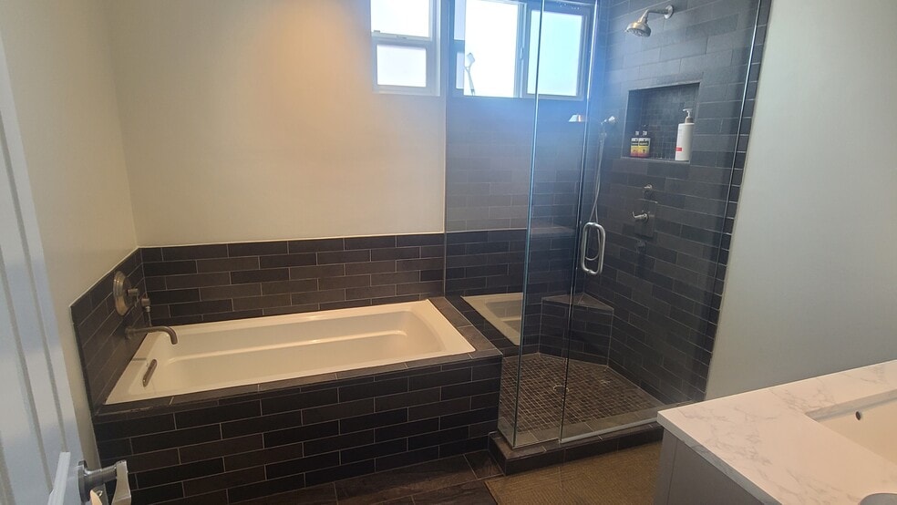 Building Photo - 2019 N Manning St