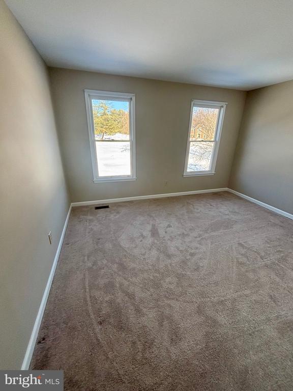 Building Photo - 15 Highgate Ln