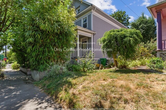 Building Photo - Charming 3 Bedroom Sanctuary in Eliot Neighborhood!