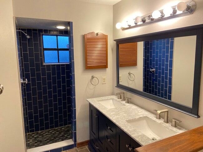 Building Photo - 4330 Cobble Stone Ct