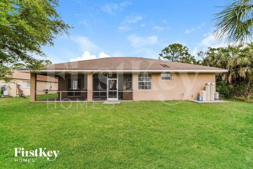 Building Photo - 2673 Vizza Ln