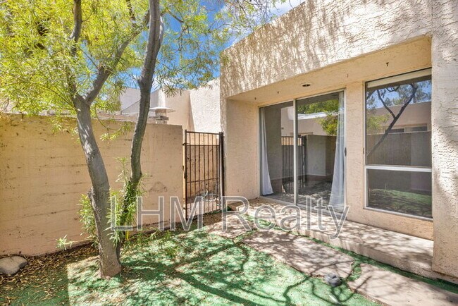 Building Photo - 930 S Dobson Rd