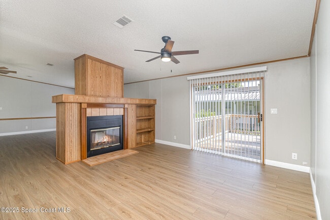 Building Photo - 4755 Cambridge Dr