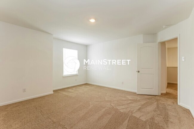 Building Photo - 4 Bedroom Pet-Friendly Home in New Braunfels, TX with Main Street Renewal