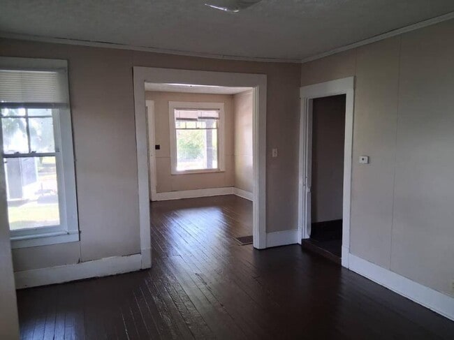 Building Photo - 3.0 bedroom in Richmond Indiana 47374