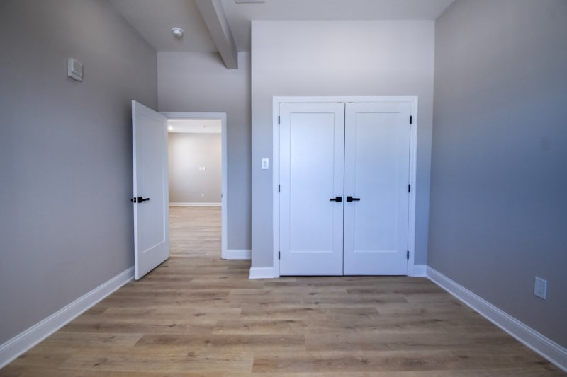 Building Photo - 1030 N 48th St