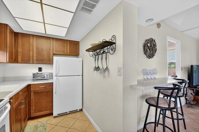 Building Photo - 1810 New Palm Way