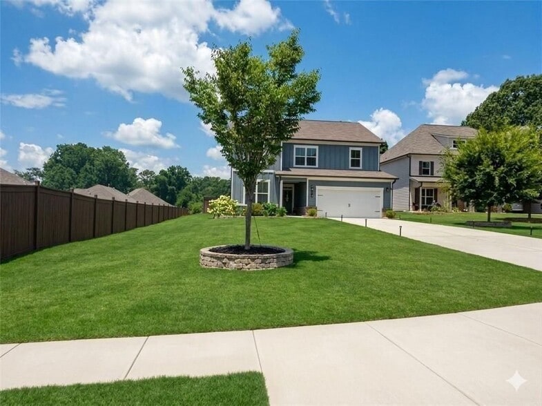 Building Photo - 580 Briard Dr
