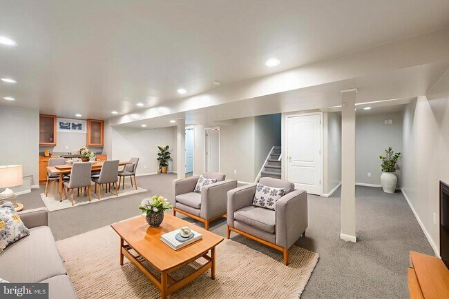 Building Photo - 131 Gleneagles Dr
