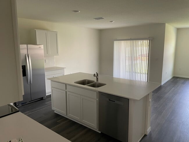 Building Photo - 1005 Ellerston St
