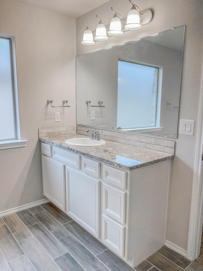 Building Photo - 14109 Avenue W