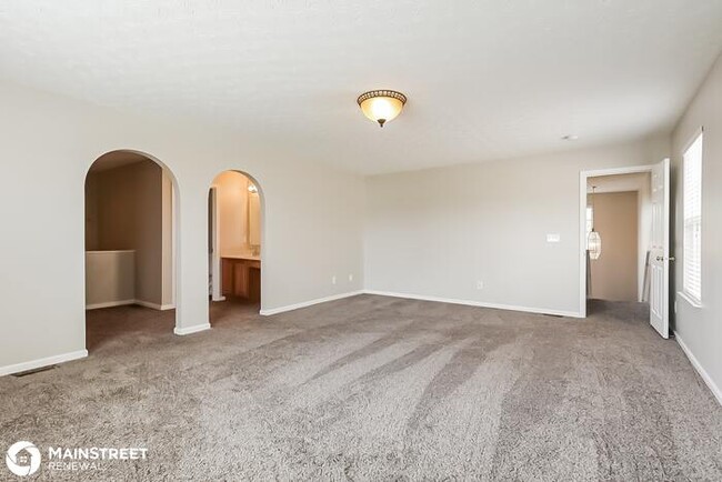Building Photo - 4892 Grimm Dr, Lockbourne, OH 43137