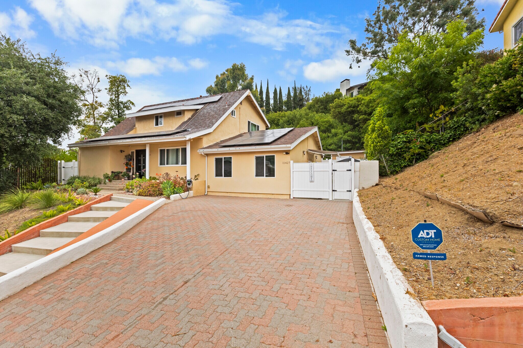 Building Photo - 11429 Dona Pegita Dr