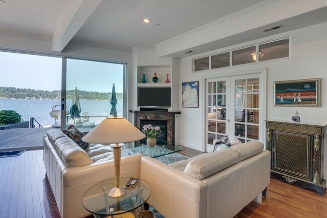 Building Photo - 5bd/3.75ba Sammamish Home