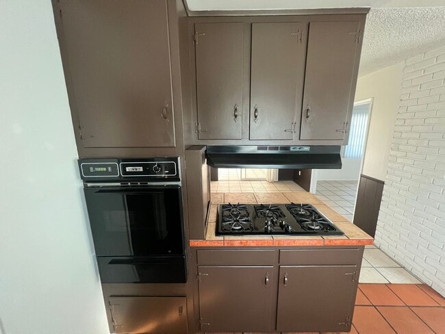 Building Photo - 3/2 Bedroom home in El Cajon with a POOL!