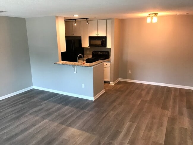 Building Photo - 277 Alexandra Drive