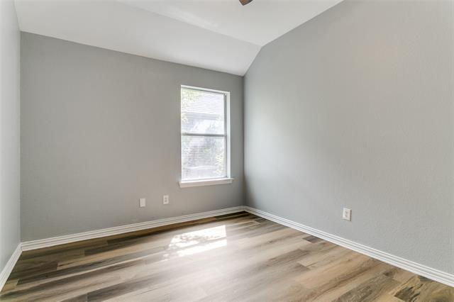 Building Photo - 815 Creekside Dr