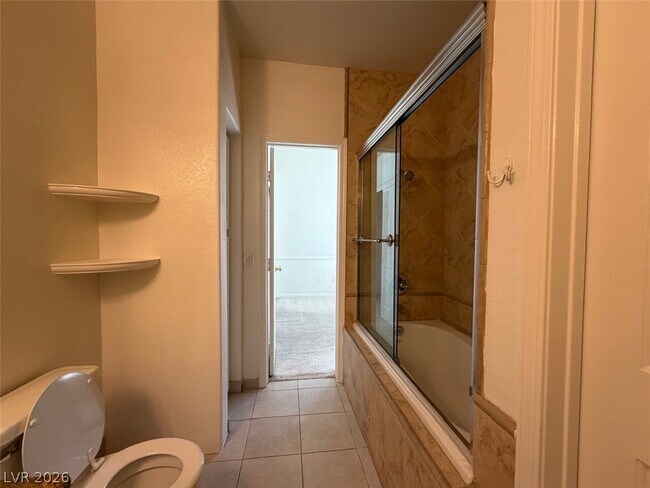 Building Photo - 900 Heavenly Hill Ct